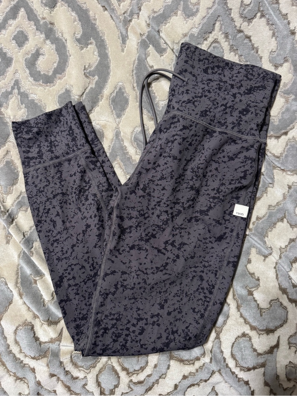 Vuori Black Marble Print Leggings